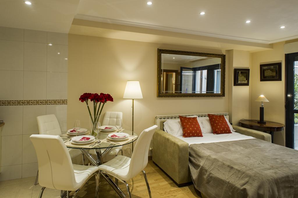 Rent Apartments Salamanca Cervantes 47 Bagian luar foto